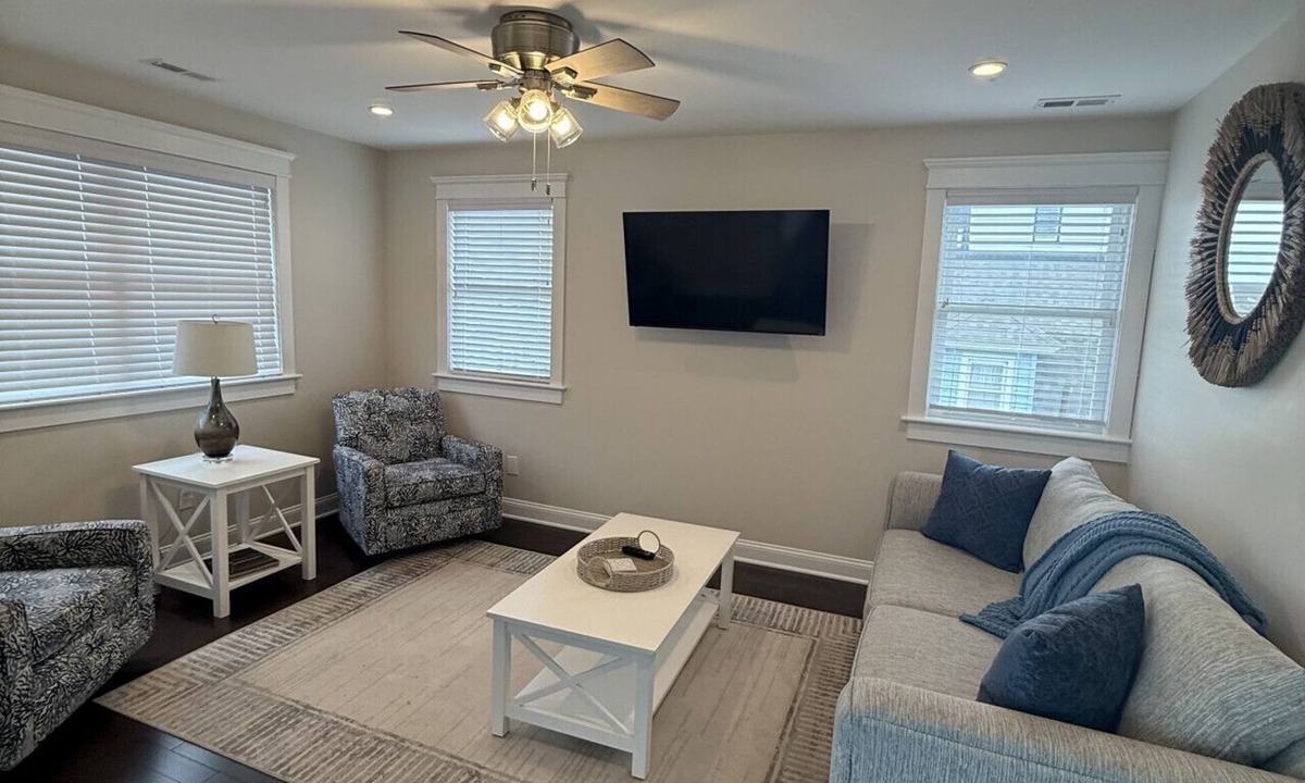 North End Apartment | 747 Simpson OCNJ 2bed 2 bath 1 year old Condo