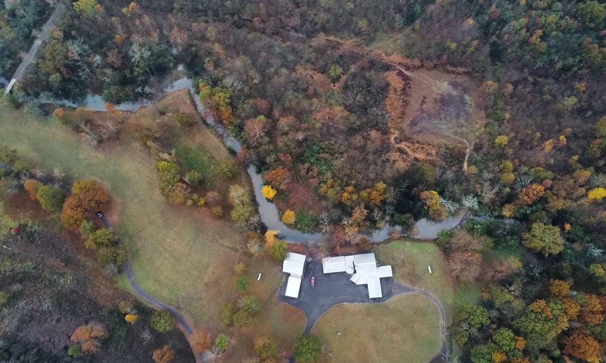 Guntersville House | 8. Beautiful secluded creek front lodge sleeps 19