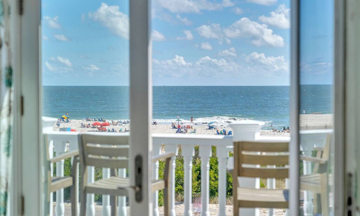 Cape May House | 931 Beach Guest House
