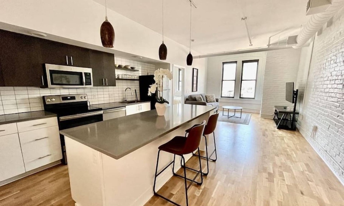 Old Market Apartment | A historic 1,200 square foot loft in the heart of the Old Market