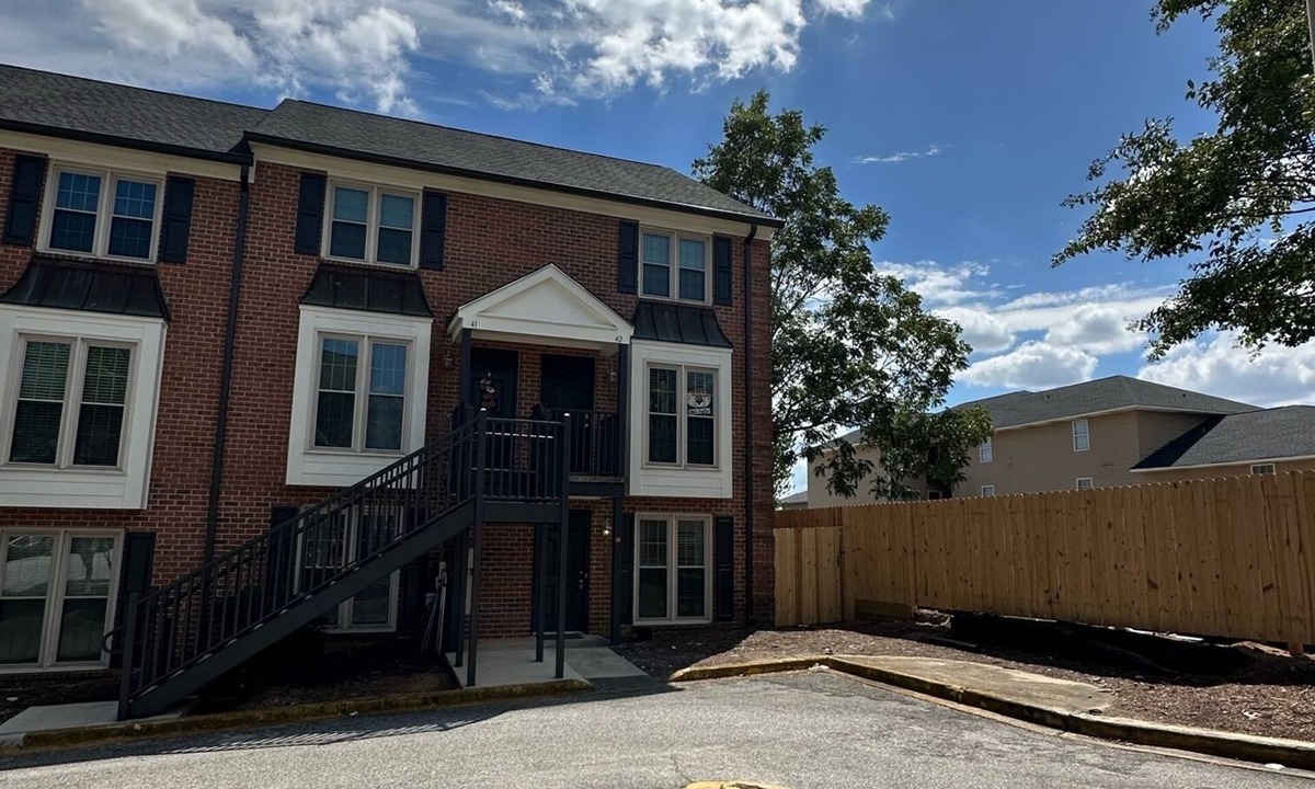 Auburn Condo | A quick 1/2 block from campus perfect location WALK to Football Games