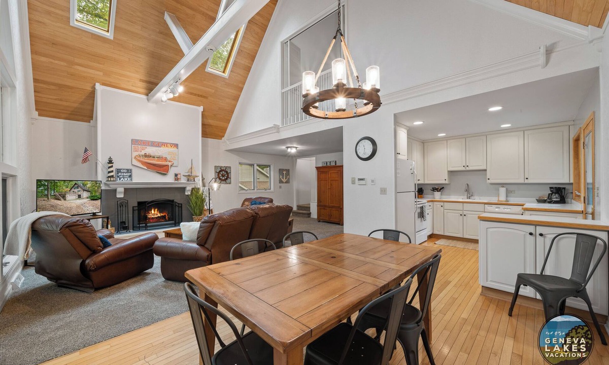 Fontana House | Abbey Springs Home|North Shore Hideaway|Fireplace|Large Deck|Pools|Beach|Clubhouse|Ping Pong Table