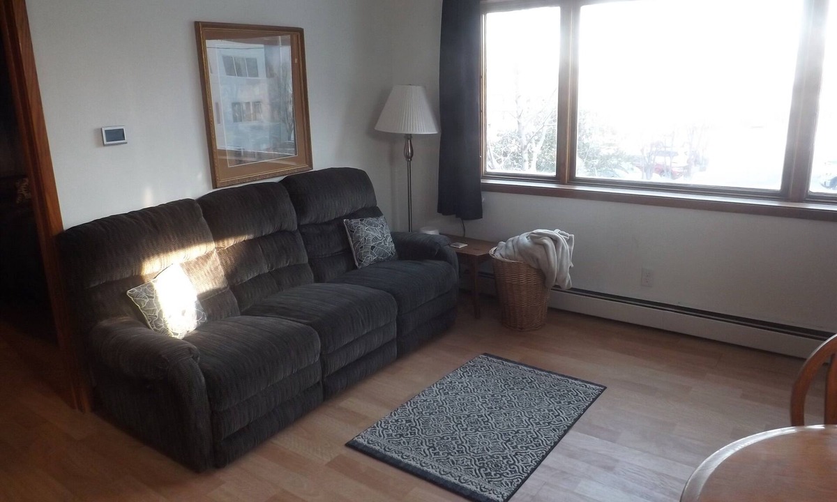 Kutzky Park Apartment | Across from St Marys hospital Covered By Faith 1