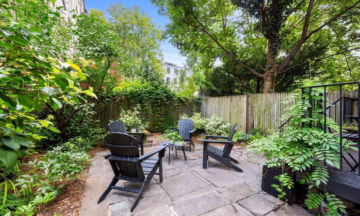 Clinton Hill Apartment | Adelphi Manor | 5BR Ft Greene w/Patio & Porch