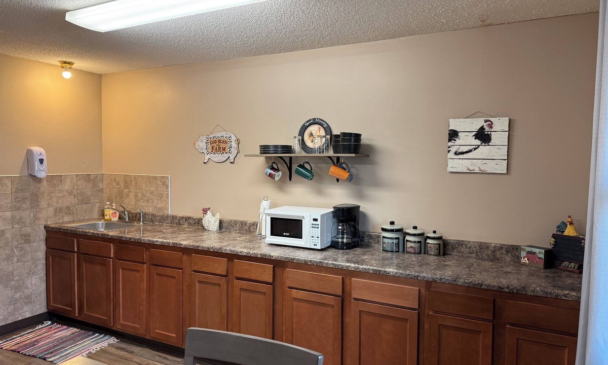 Hartley House | Adorable 1-bedroom suite with great outdoor area.
