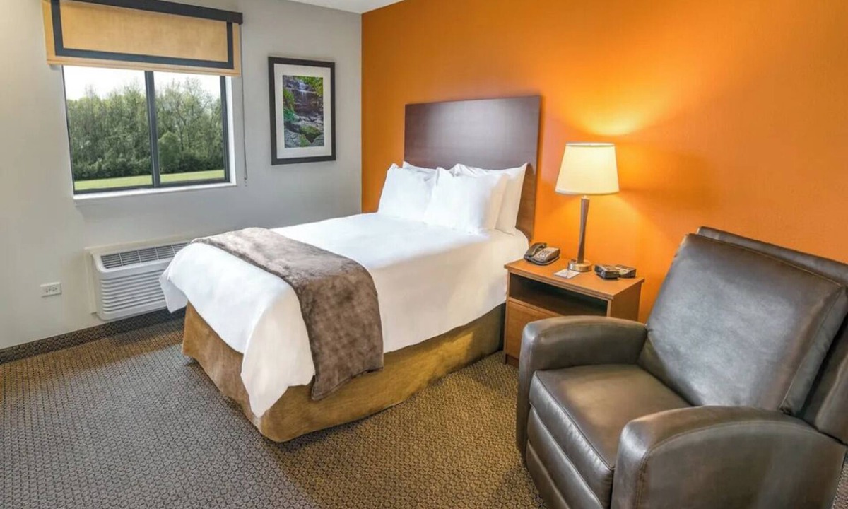 Bismarck Hotel | Affordable Studio Close to Trails, Art + Missouri River Cruises Fun