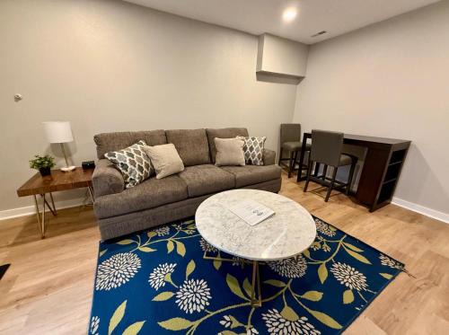 South Central Omaha Apartment | Aksarben Modern 1Bed ground level with parking