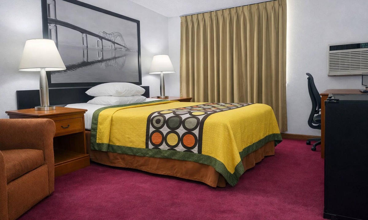 Algona Hotel | ALGONA INN