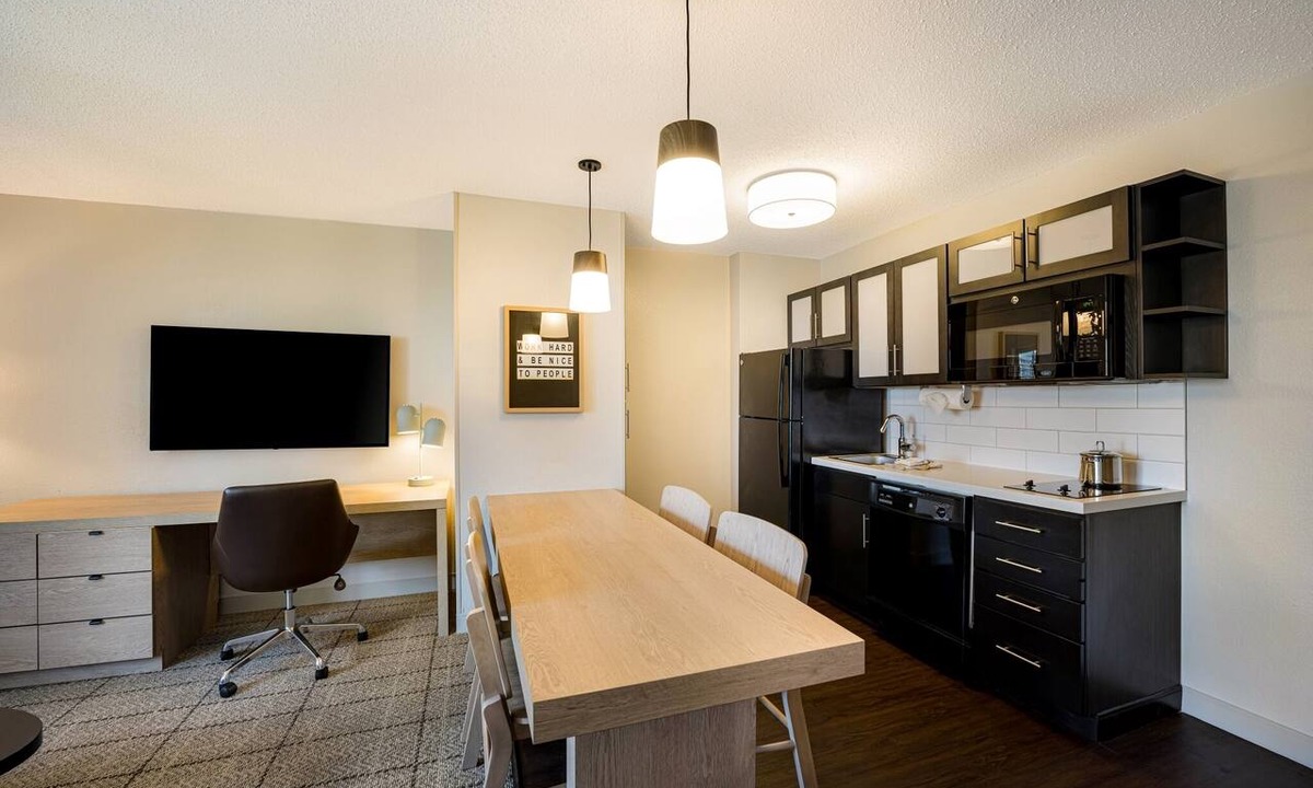 Exchange Place North Hotel | Always a Great Idea To Unwind! 4 Comfortable Units, Close to Statue of Liberty