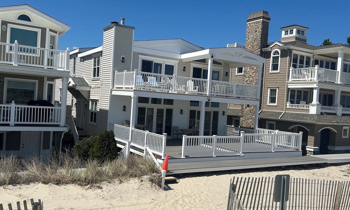 South End House | Amazing 2nd Story Beach Front Home with Panoramic Ocean Views