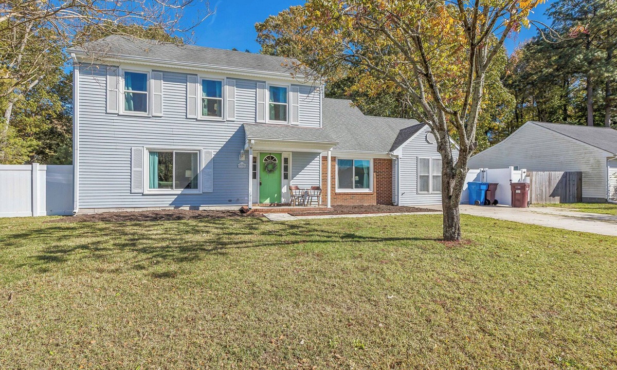 Greenbrier West House | Amazing four-bedroom home in great area perfect for families & traveling crews!