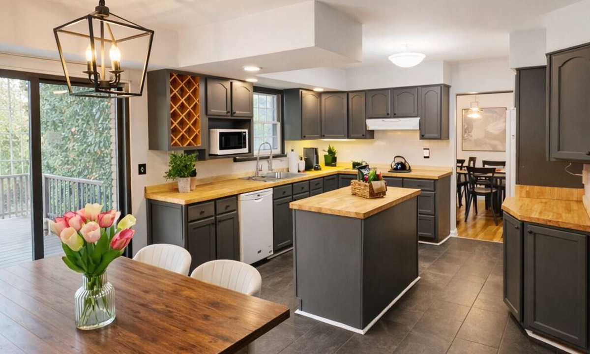 Reisterstown House | Amber Oasis is more than a stay- it’s where families relax, reconnect, and make memories
