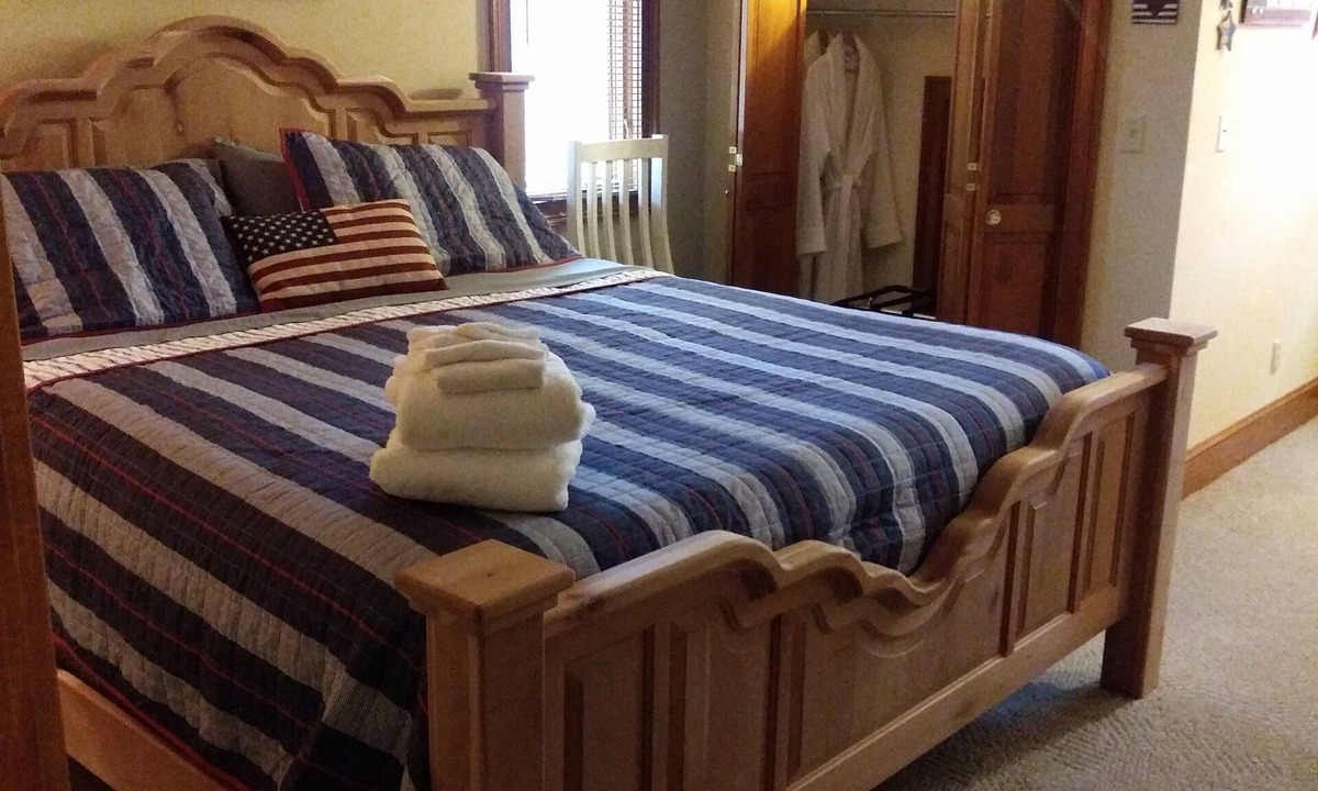 Rockmart Bed & Breakfast | Americana at Becks Lake Bed and Breakfast