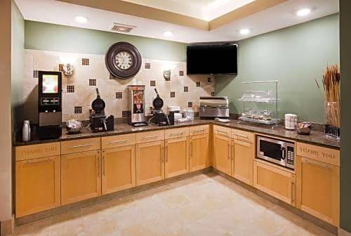 De Witt Hotel | AmericInn by Wyndham DeWitt