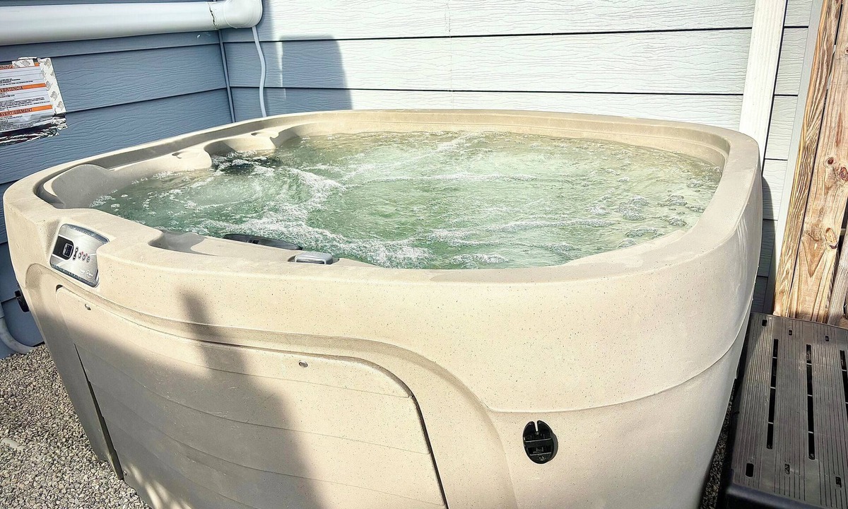 Ortley Beach House | Anchor Point-Beach block- Hot Tub! 4 Bed- Fenced Yard- Badges, Chairs & More Inc