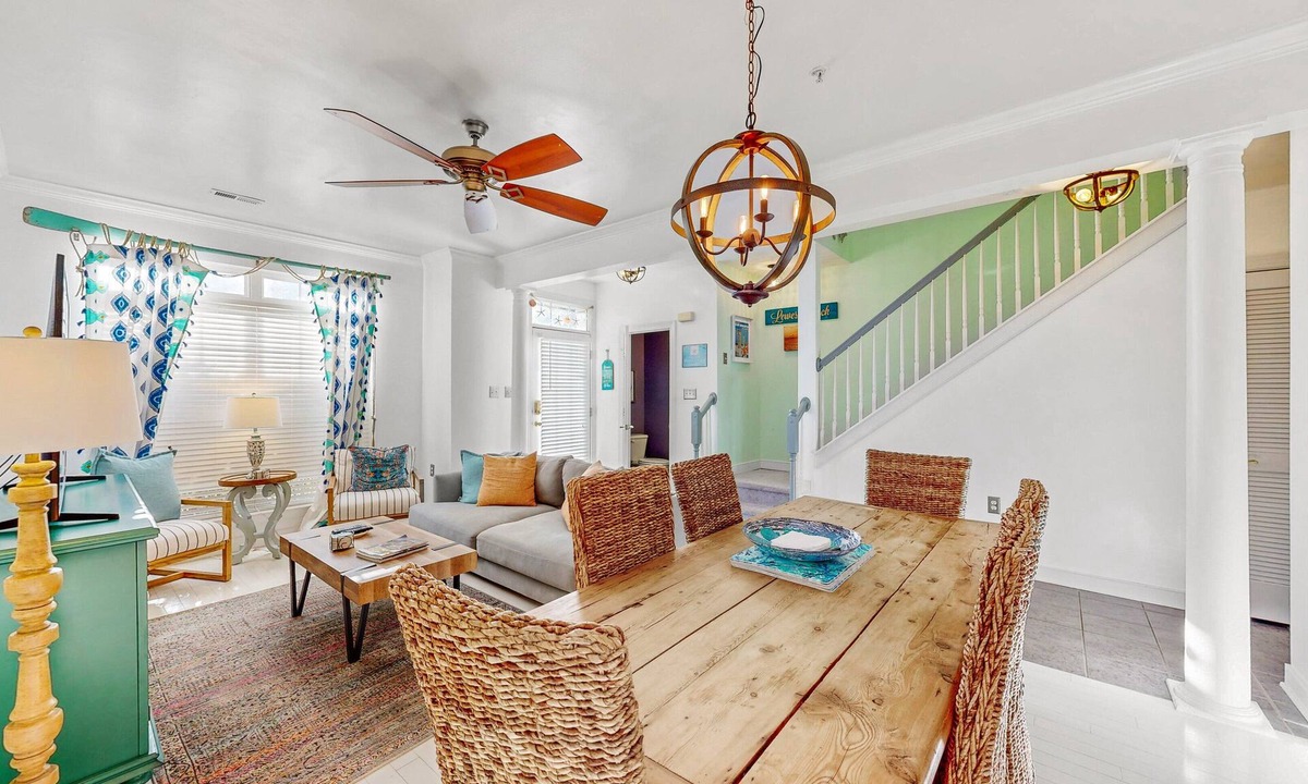 Villages of Five Points House | Angela's Eclectic Villa: 3BR, 2.5BA - Sleeps 7 - Community Pool - Minutes from the Beach