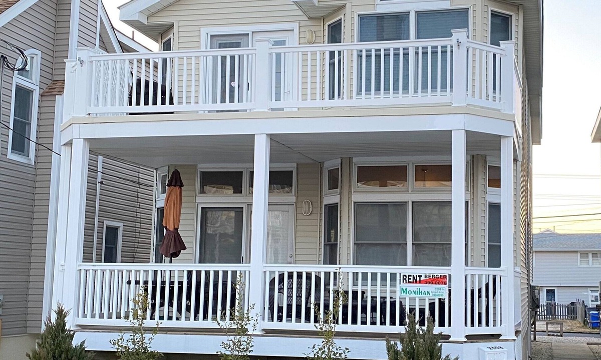 Gold Coast Condo | Asbury Ave - Close To Beach, Clean 3BR, 2BA, First Floor, Carport, Storage