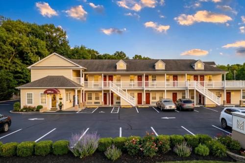 Howell Hotel | At 9 Motel Near Freehold I-195