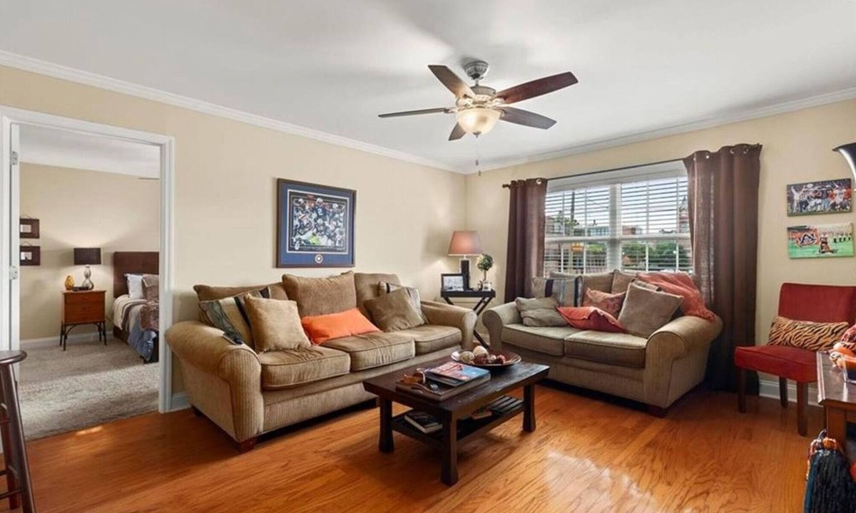 Auburn Condo | Auburn Al Game Day Condo <1 block to Toomer's Corner WAR EAGLE!