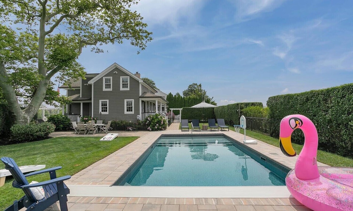 Sea Girt House | August Availbiliity 2024. Sea Girt home with POOL and 2 blocks from the beach!