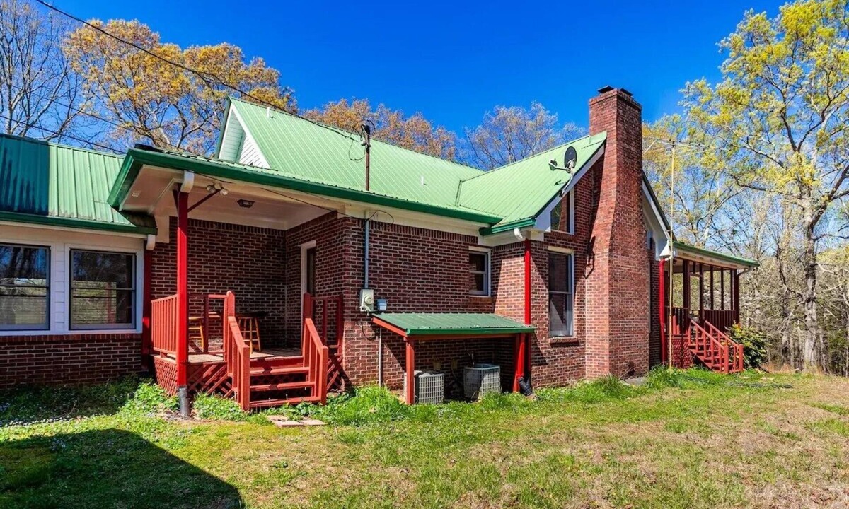 Ball Ground House | Ball Ground Estates - Luxury Farm Stay 81 Acres of Private Forest