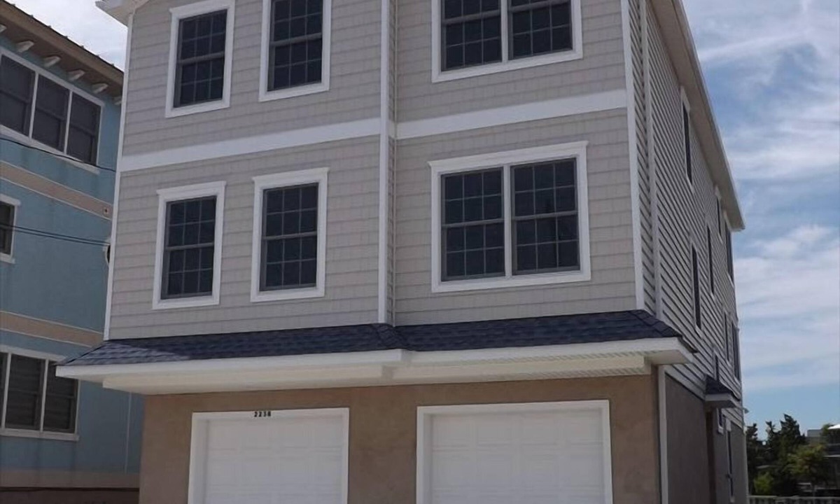 Avalon Condo | Bay front. Great location with beautiful sunset views.