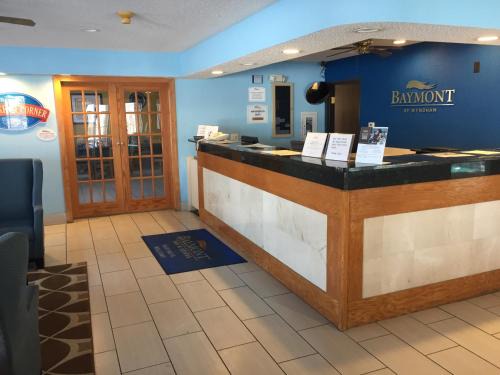 Harvard Hotel | Baymont by Wyndham Harvard