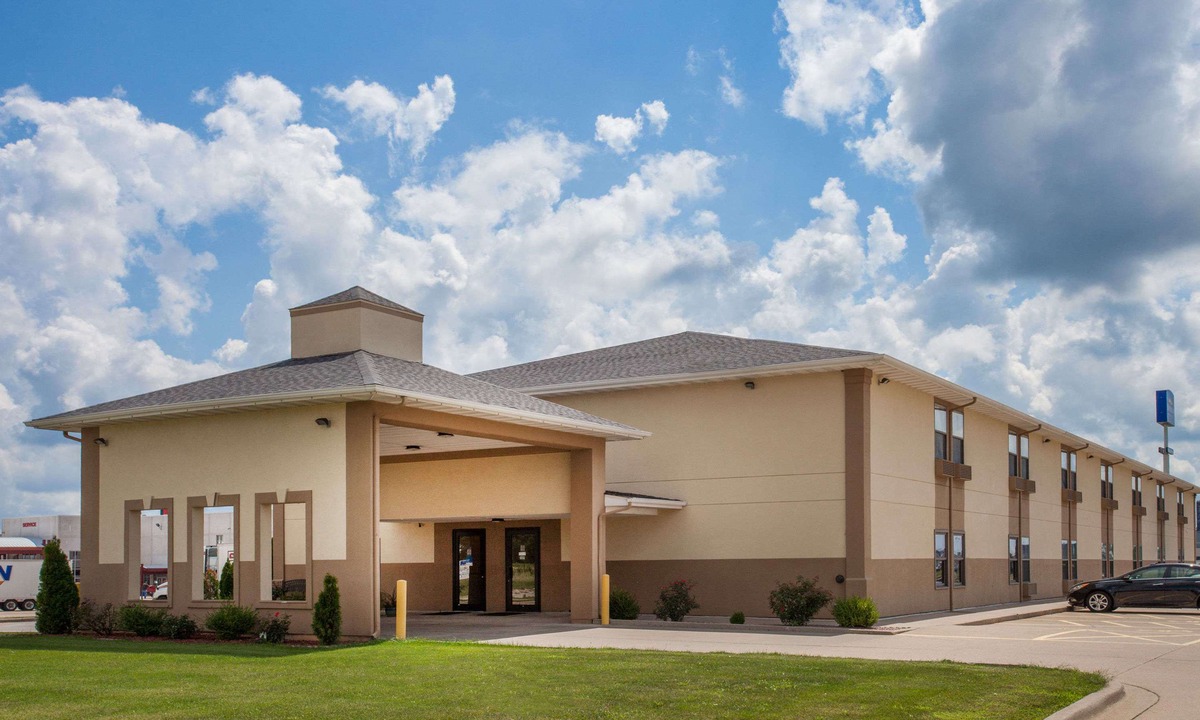 Morton Hotel | Baymont by Wyndham Morton