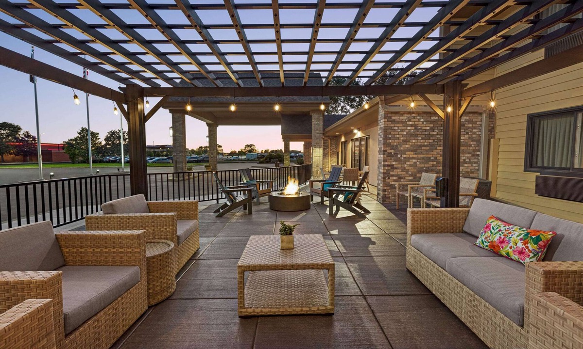 Owatonna Hotel | Baymont by Wyndham Owatonna