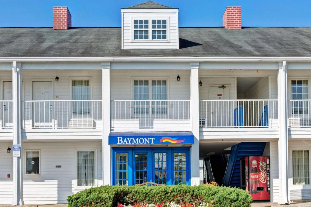 Sanford Hotel | Baymont by Wyndham Sanford