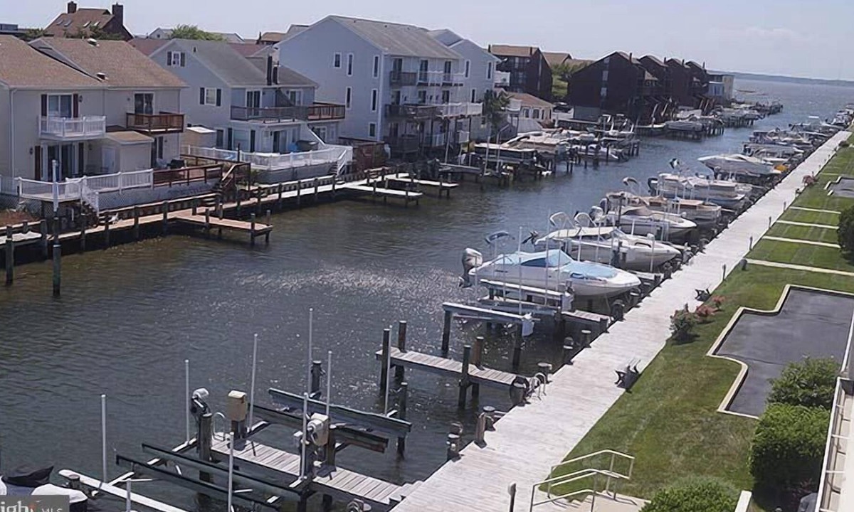 Heron Harbour Isle Apartment | Baywatch 302-120th Su