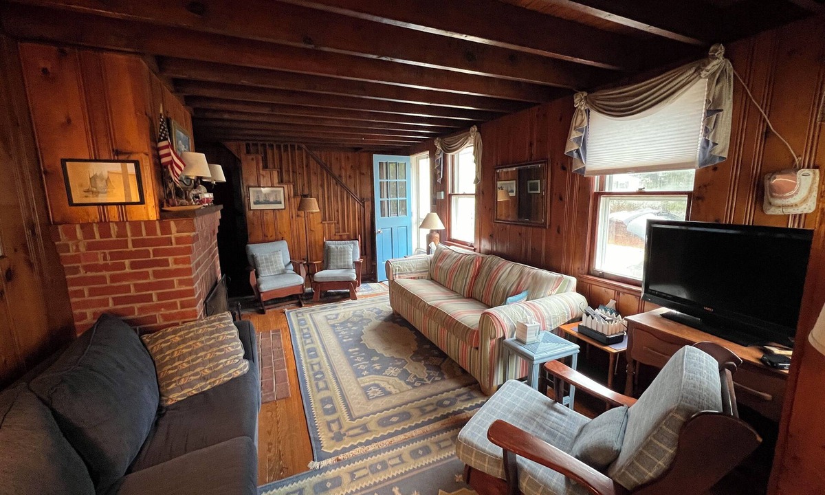 Peahala Park House | Beach-block Bungalow at LBI: Classic wood-paneled Cape Cod, 100 yards from beach