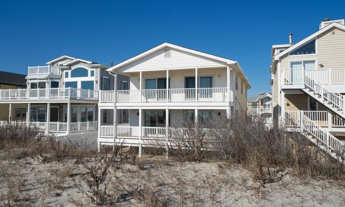 Townsend's Inlet House | Beach Front Getaway- Unbeatable Location!