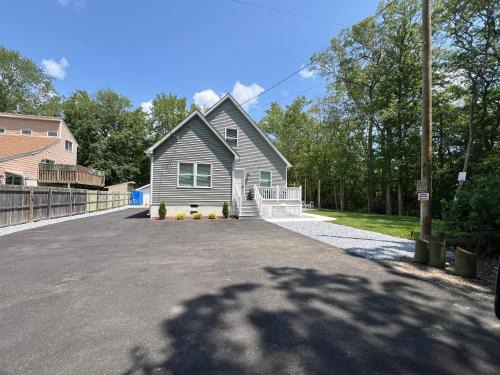 Villas House | Beach House By The Bay, Sleeps 19, 9 Car Parking