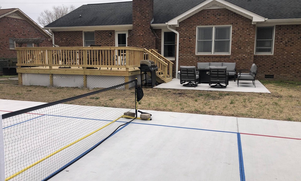 Kings Grant House | Beaches & Backyard Pickelball