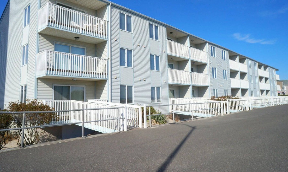 Sea Isle City Condo | Beachfront 1st Floor Condo Unit totally handicap accessible