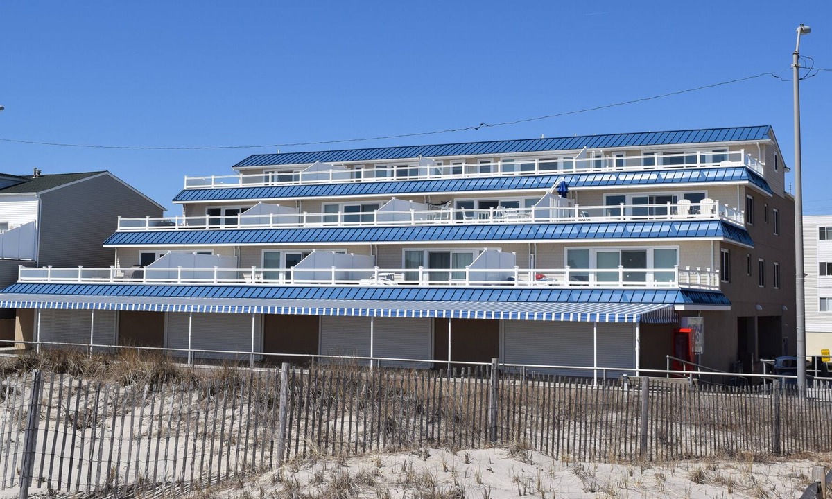 Sea Isle City Condo | Beachfront Condo! Handicap Friendly