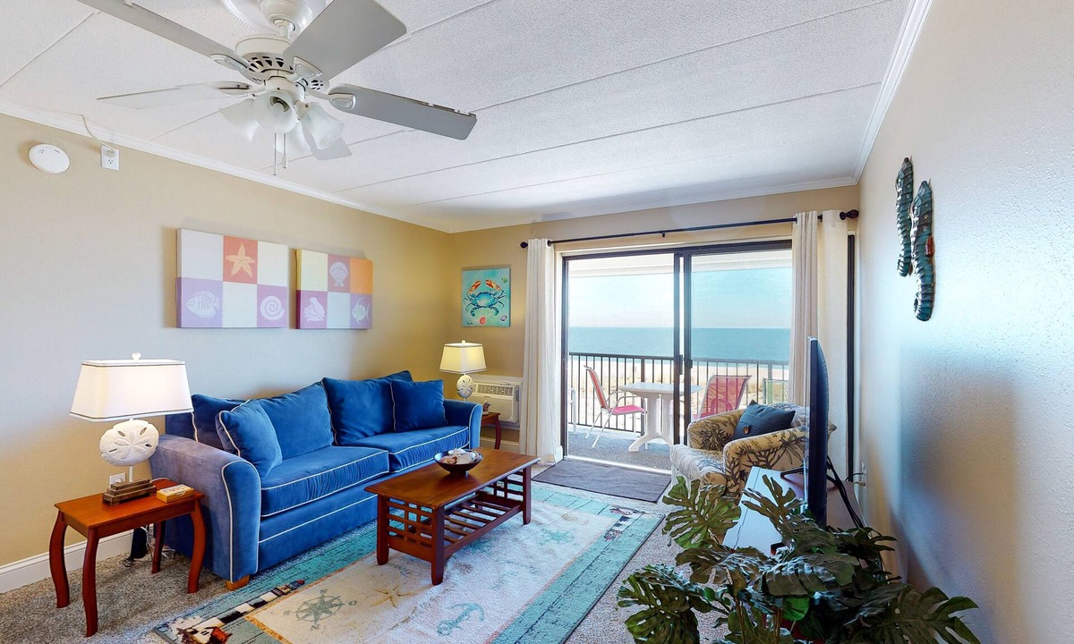 North Ocean City Condo | Beachfront condo with private balcony, washer/dryer, and amazing views