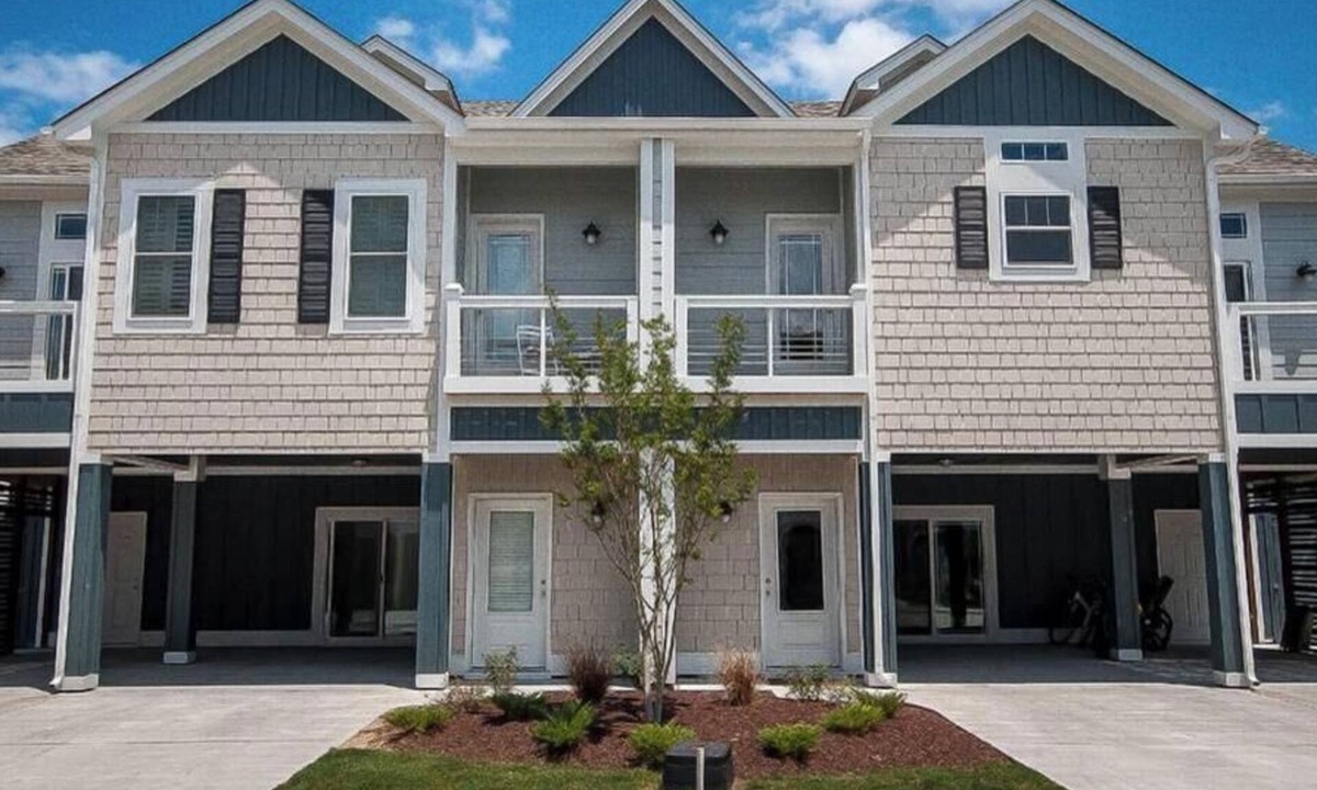 Ocean Hill House | Beacon Villas 10B: Corolla Light Duplex, Hot Tub