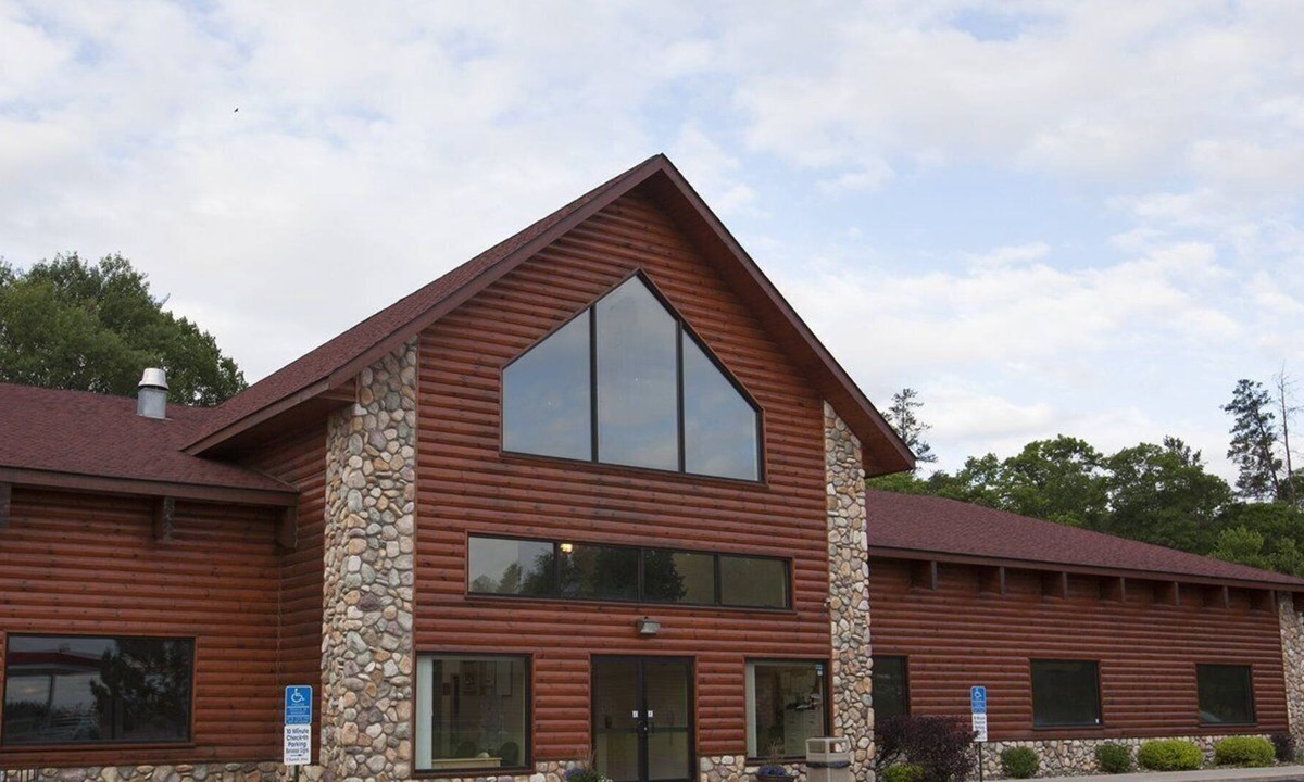 Breezy Point Apartment | Beautiful 1 bedroom unit at resort, sleeps 6