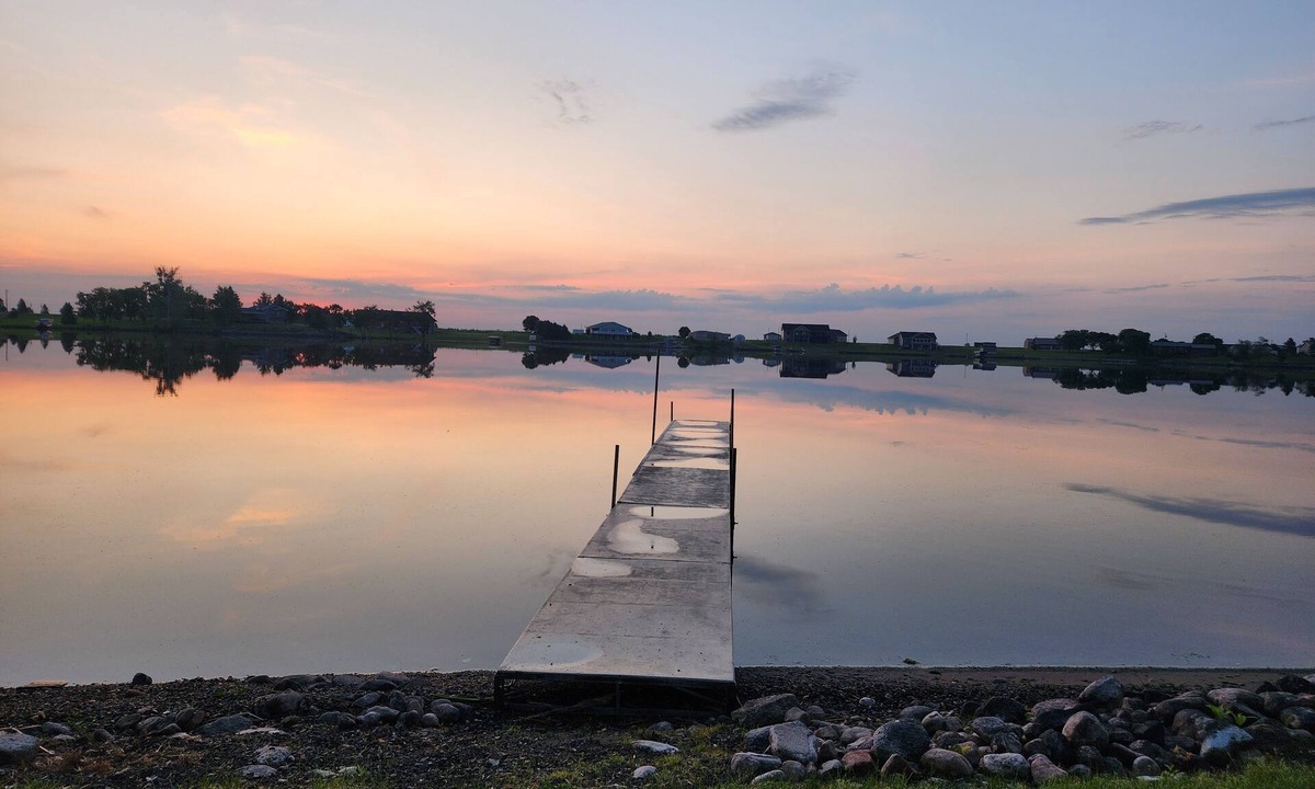 Mina House | Beautiful 2 story lake front house on Mina Lake