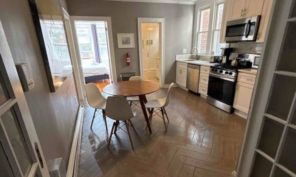 Harsimus Cove Apartment | Beautiful 2BR/1BA Apt close to NYC!
