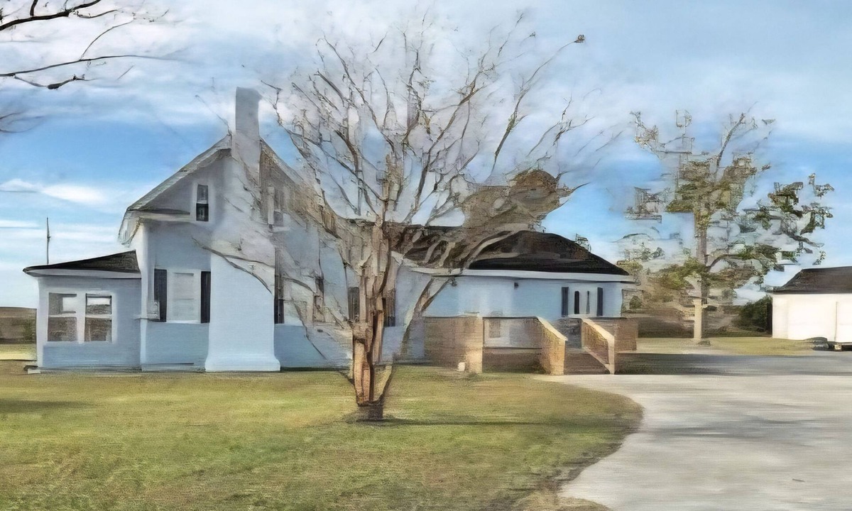 Engelhard House | Beautiful 3-bedroom 3 bath home in the quaint fishing village of Engelhard.