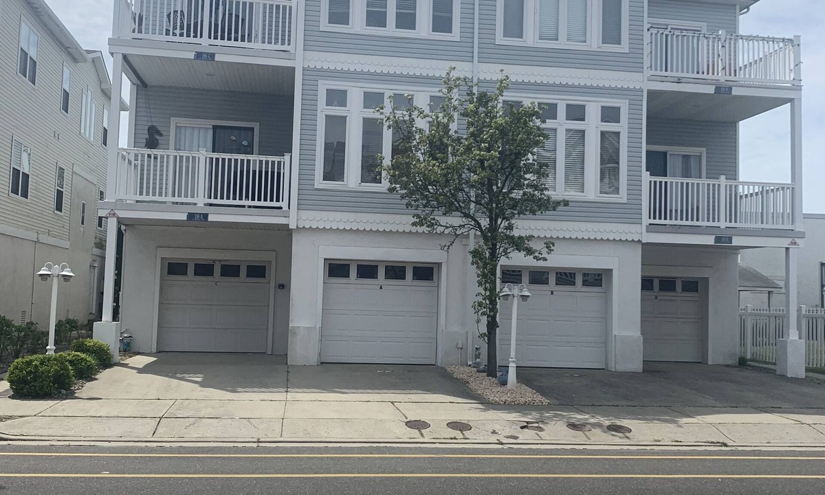 Wildwood Condo | Beautiful Beachy Condo, 3 Blocks to Beach!