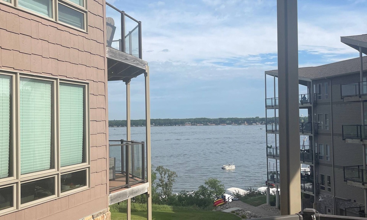 Spirit Lake Condo | Beautiful Boji Condo