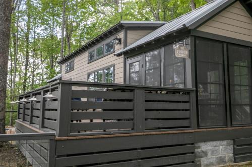 Tracy City House | Beautiful Cottage with Nice Forest Sights in Tracy City, Tennessee