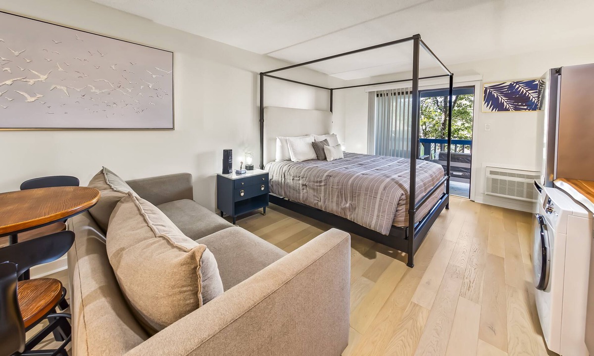 Fairfield Harbour Apartment | Beautiful new studio on the water