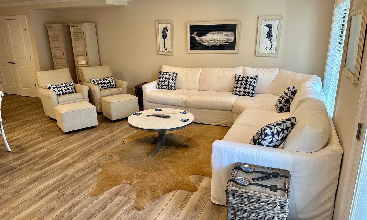 South Rehoboth Condo | Beautiful Renovated Condo 2nd Ocean Block