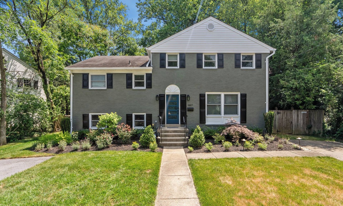 North Bethesda House | Beautiful, Spacious, Modern 4bd/3.5ba Home in Convenient Bethesda Location