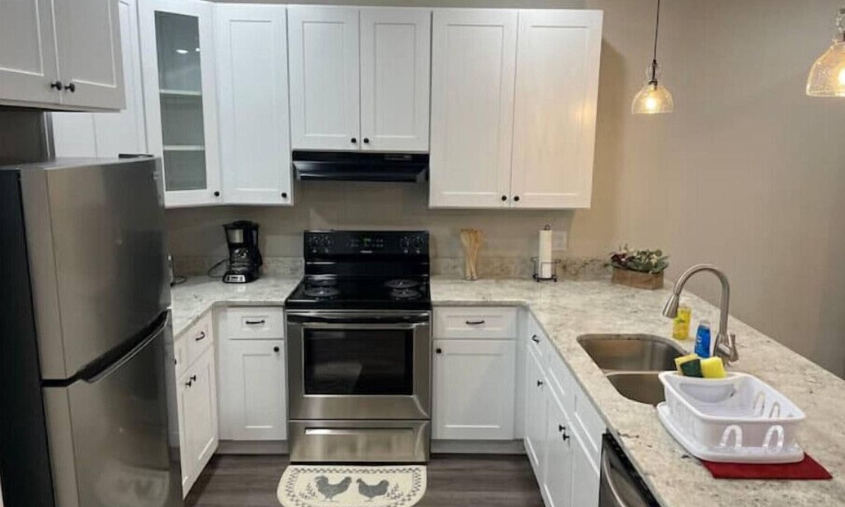 Mount Pleasant House | Beautiful two bedroom two bathroom townhouse
